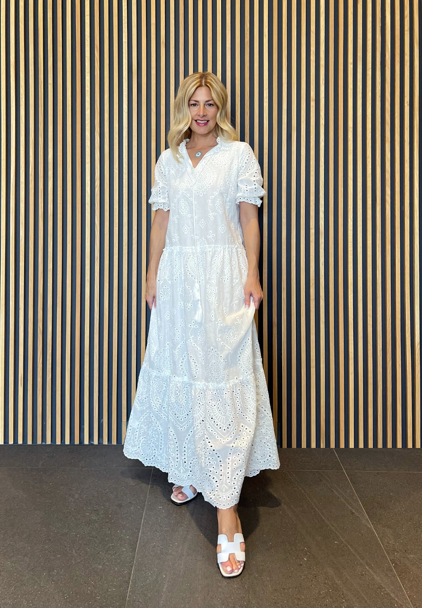 Robe longue à œillets Zoe