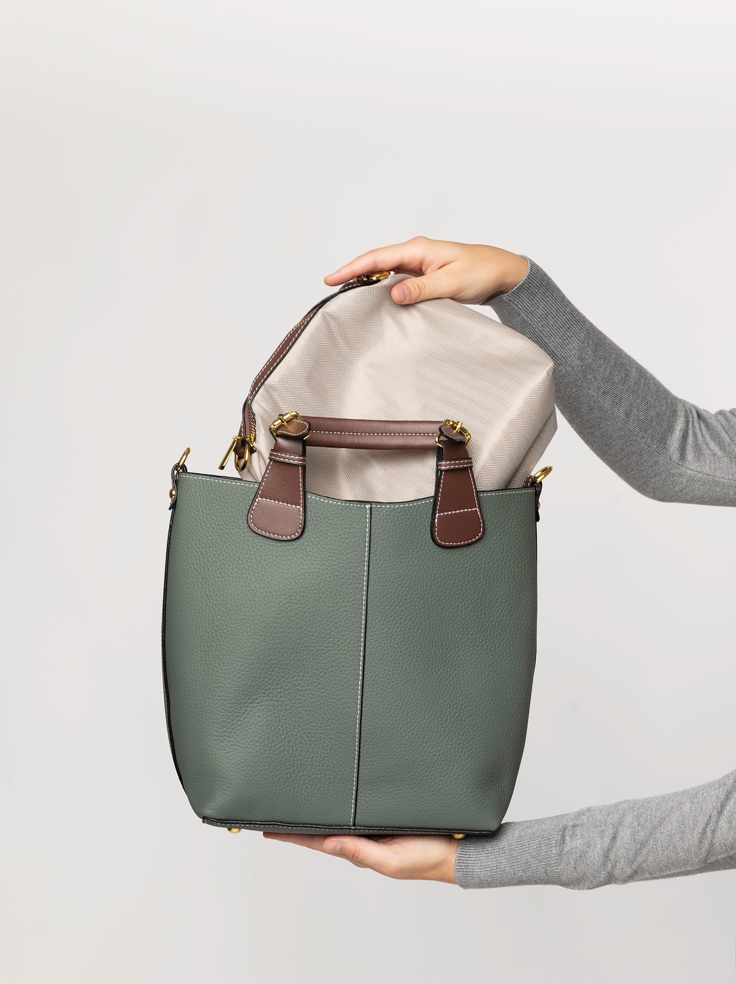 Aviana leather bucket bag