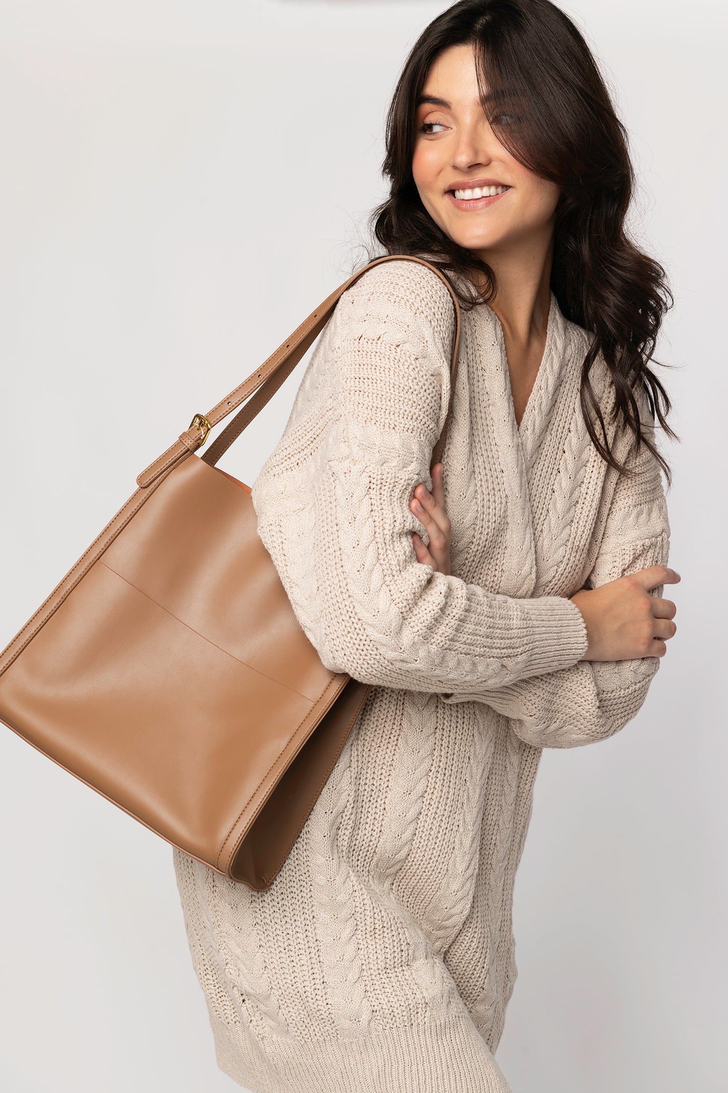 Kora leather shoulder bag