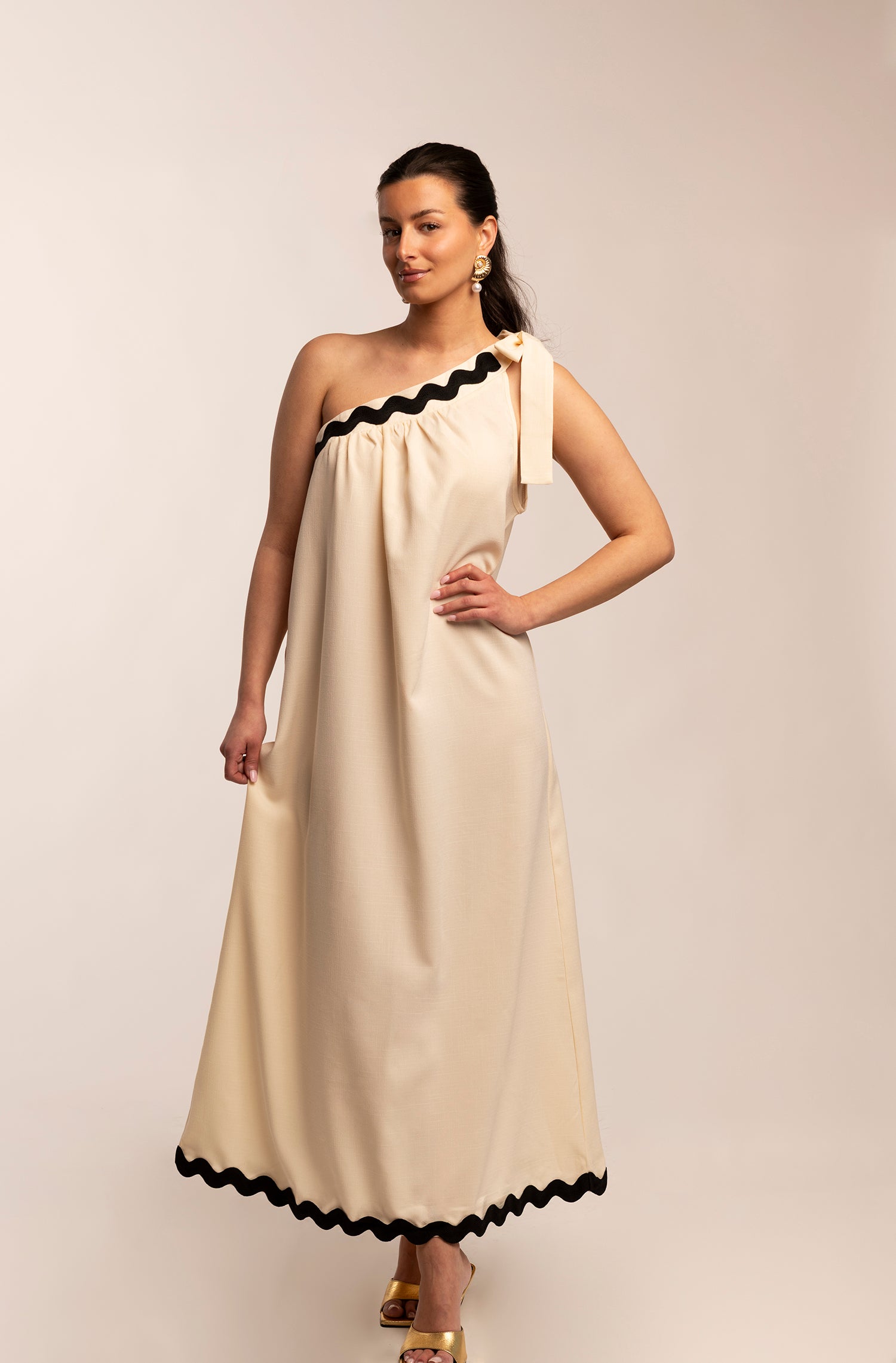 Philo Scalloped Maxi Dress Large Philo Scalloped Maxi Dress Large