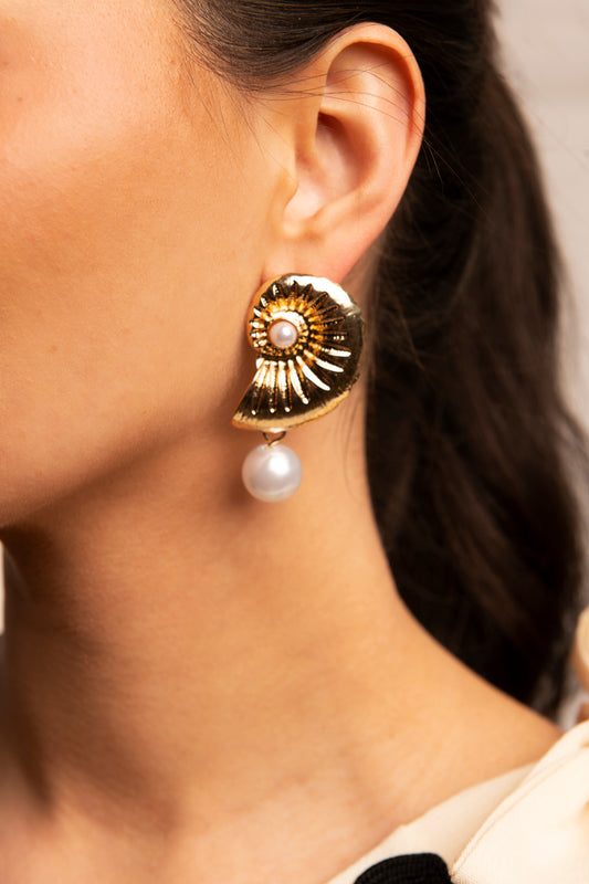 Leonita gold shell and pearl earrings