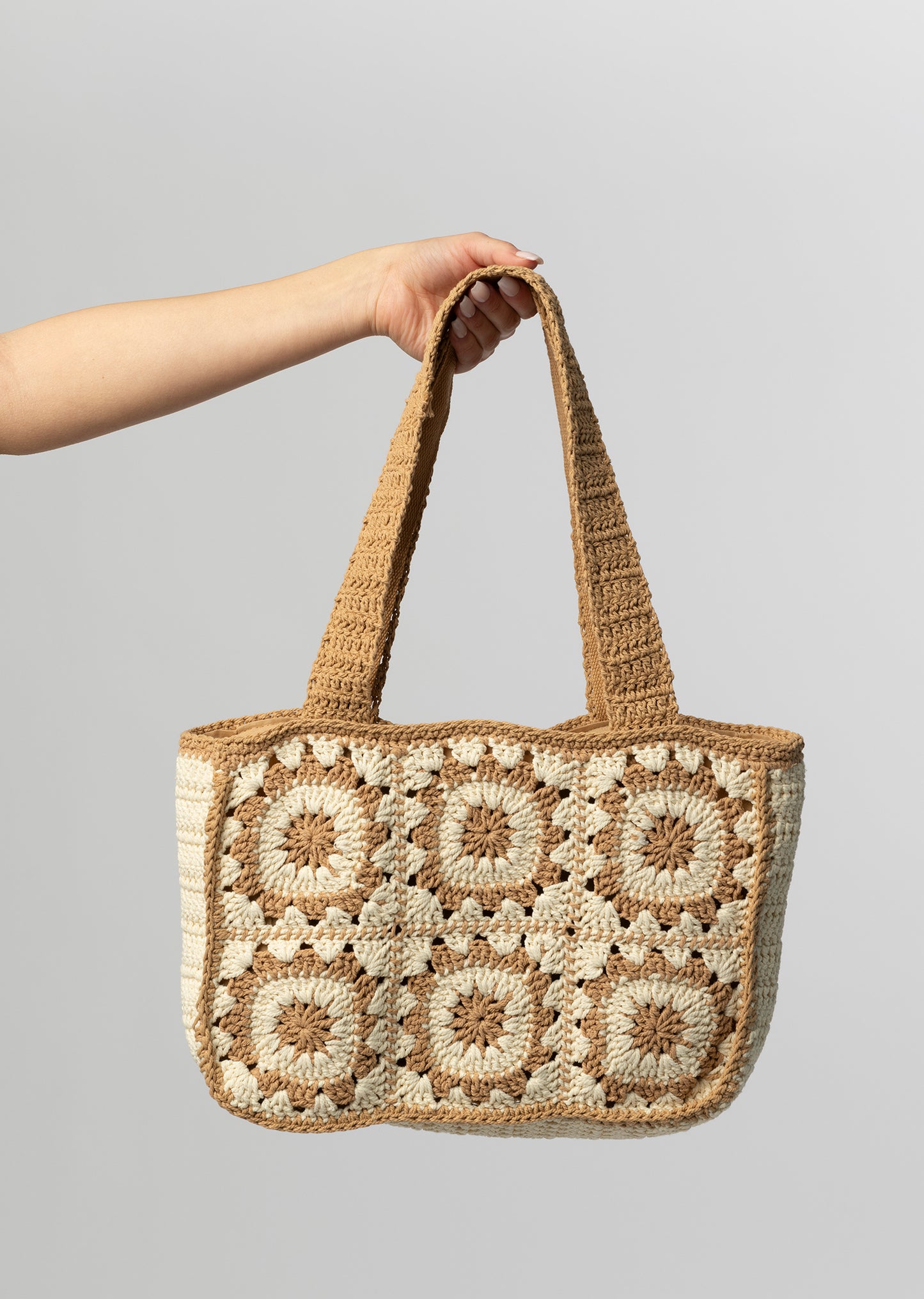 Woven flower tote bag