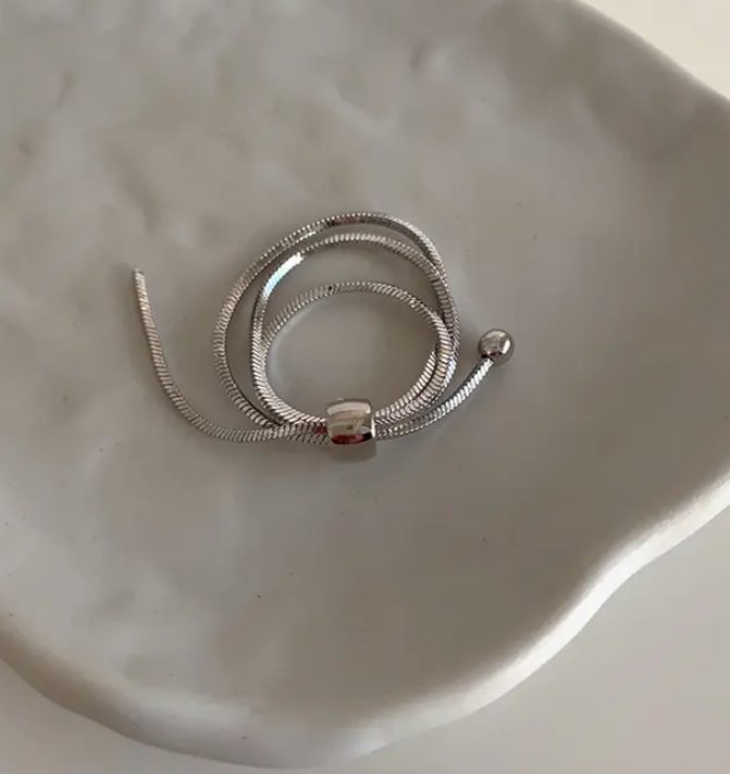 Arya chain ring