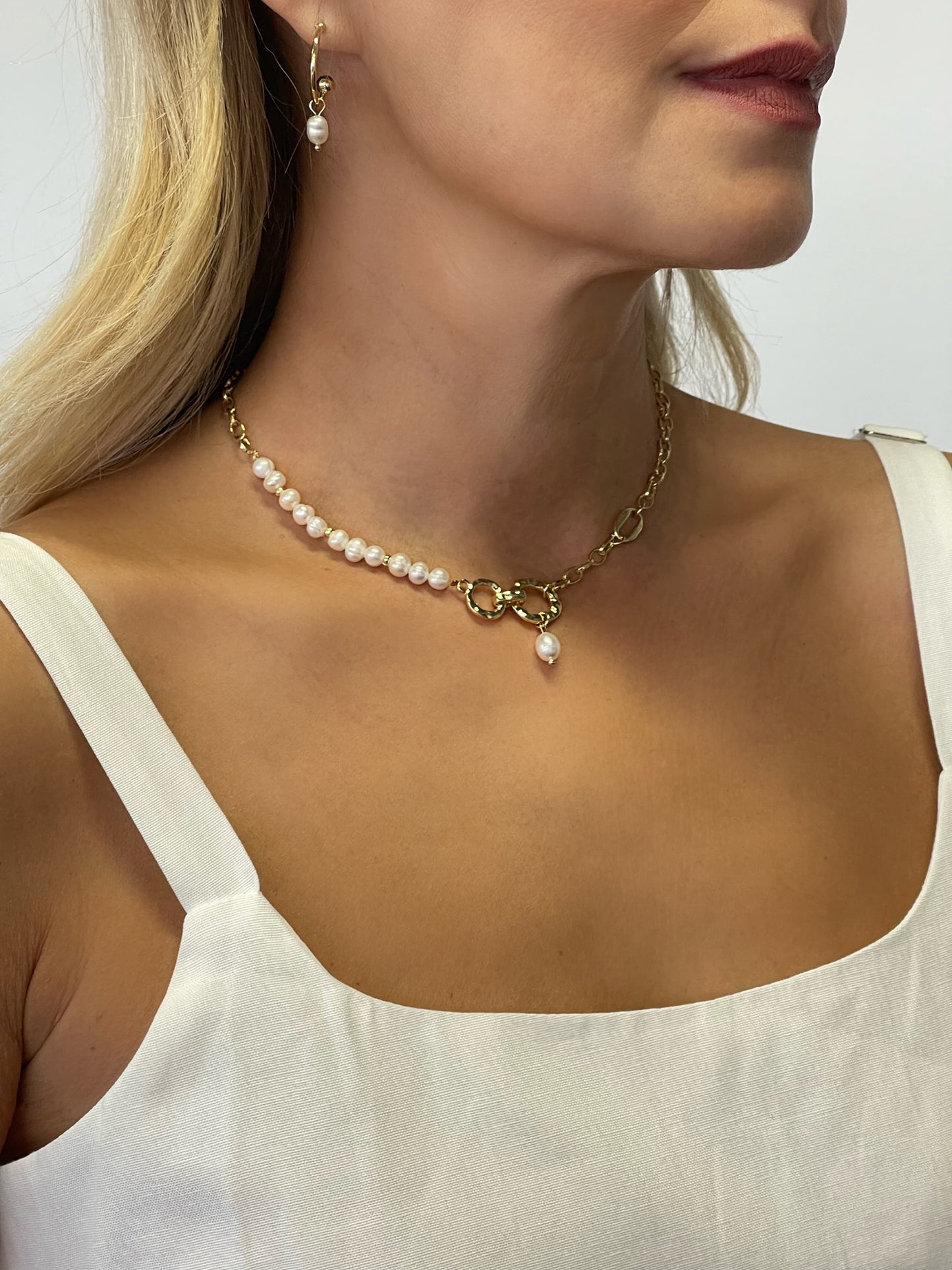 Angelia necklace